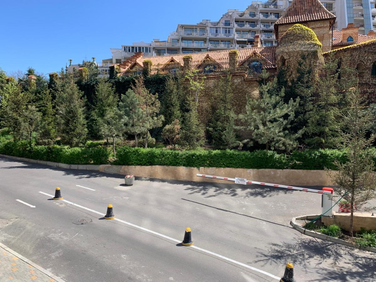 Gagarin Plaza Apartments Одеса Екстериор снимка