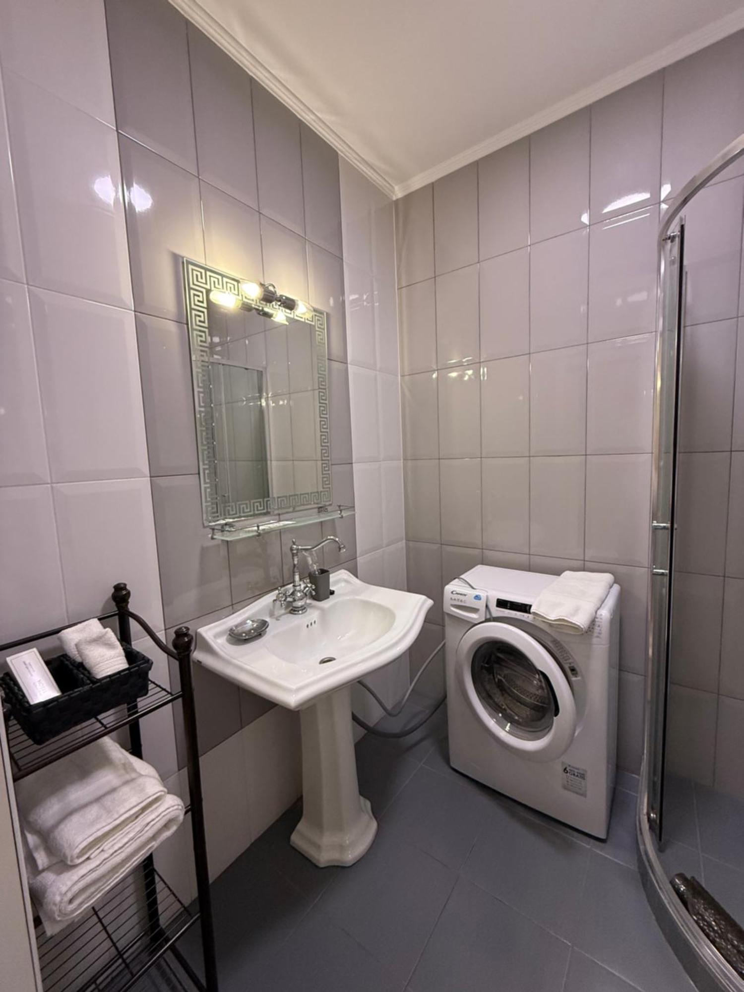 Gagarin Plaza Apartments Одеса Екстериор снимка
