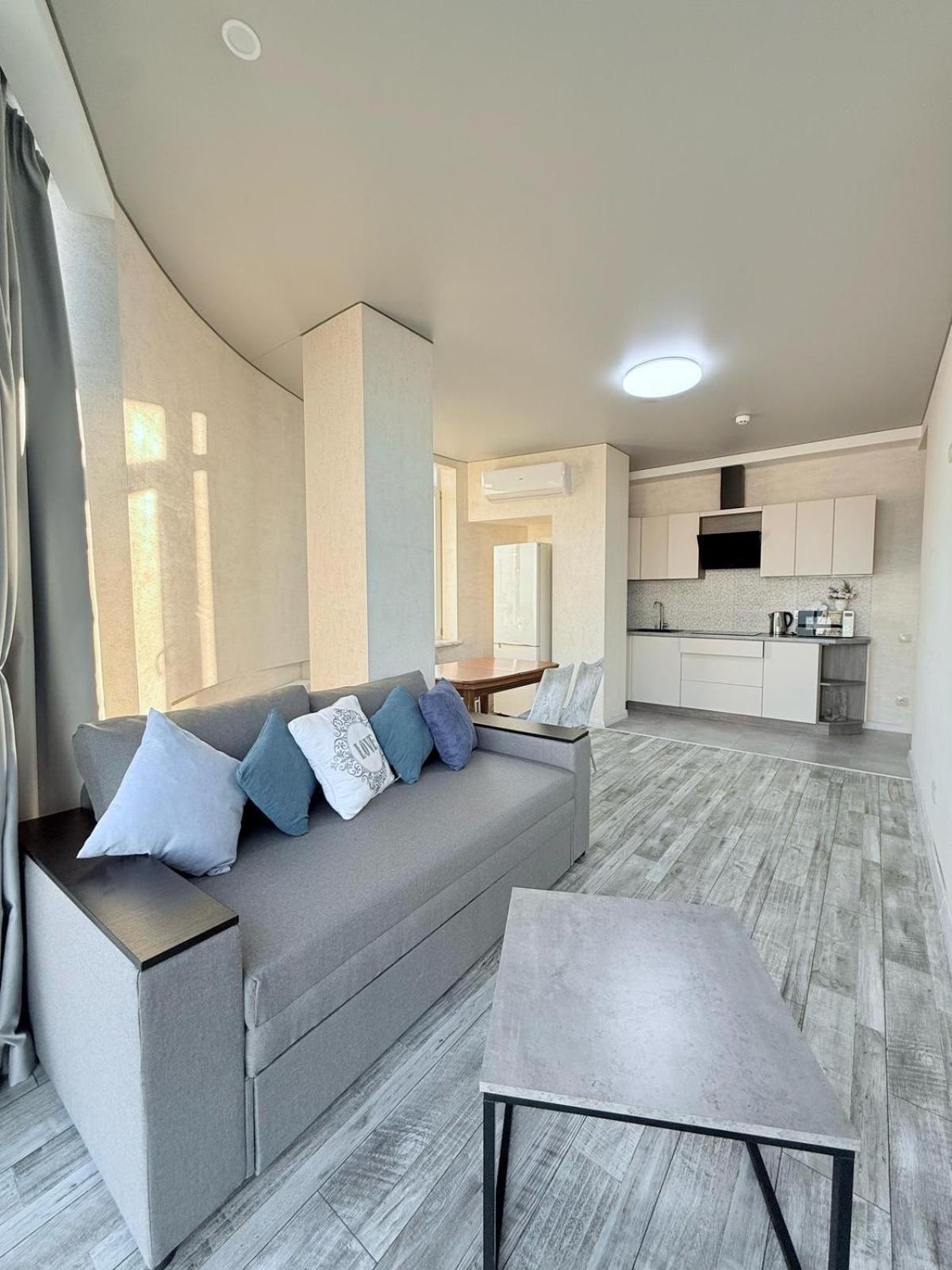 Gagarin Plaza Apartments Одеса Екстериор снимка